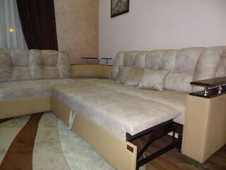 Гостевой дом Liberal Guest House Ереван Семейный люкс с балконом-16