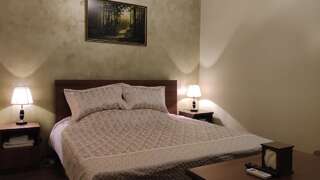 Гостевой дом Liberal Guest House Ереван Стандартный номер с кроватью размера "king-size"-12