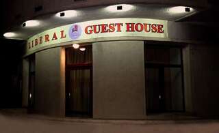 Гостевой дом Liberal Guest House Ереван Семейный люкс с балконом-29